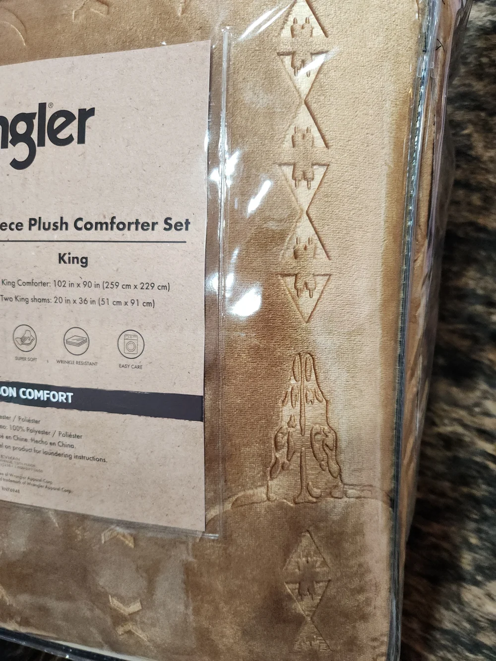 Wrangler King Size Plush Comforter Set With Aztec Steerhead Print